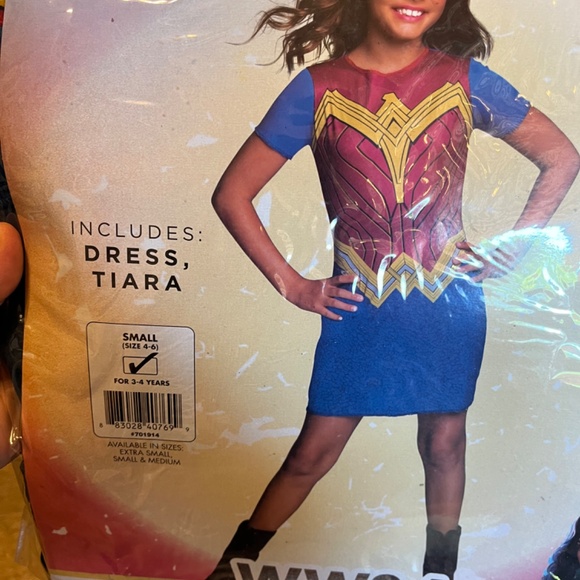 Wonder Women costume girls size small BRAND NEW - Picture 2 of 6